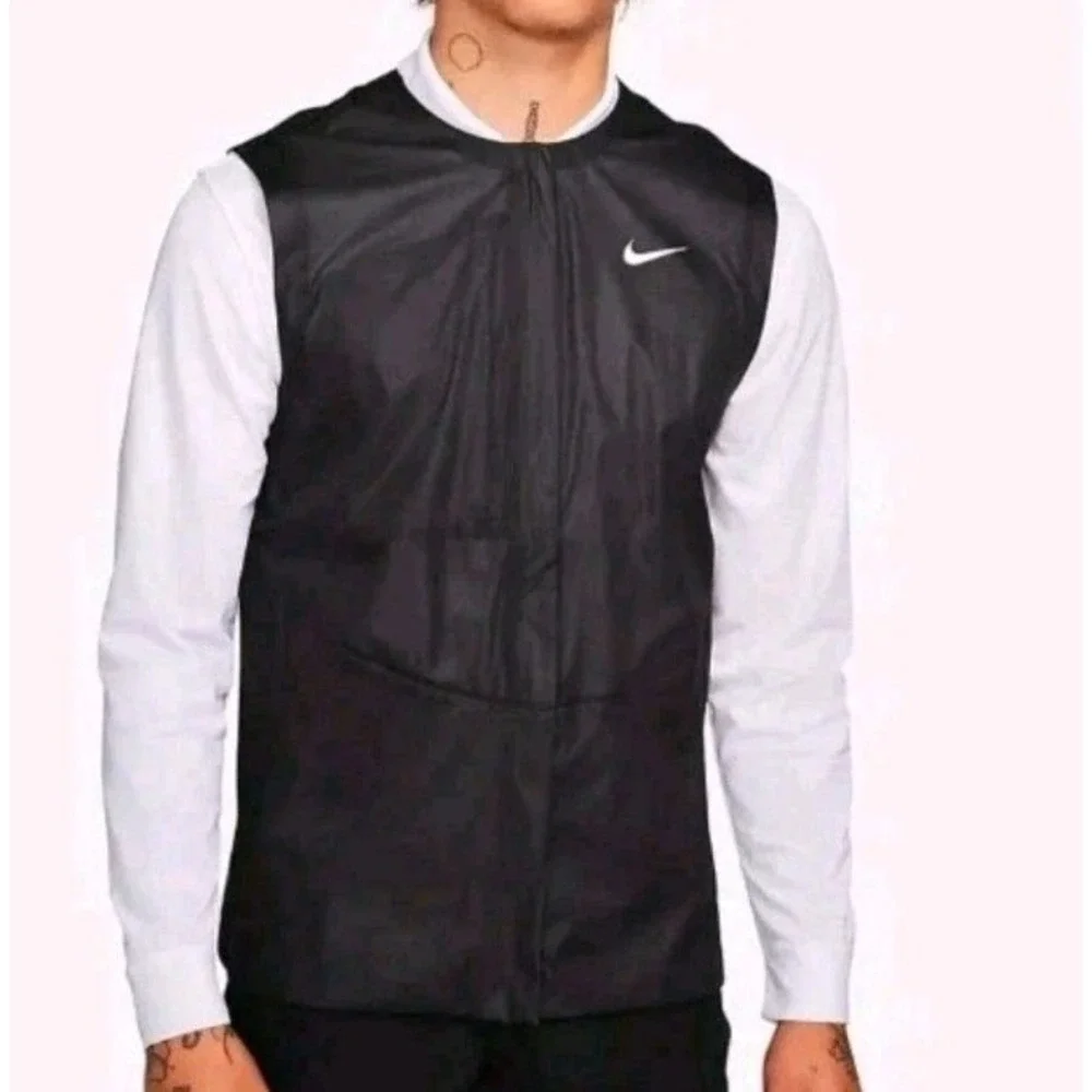 Nike Storm/Fit/ADV Golf Vest Black Size‎ Large Men's DX6075-010 Lightweight